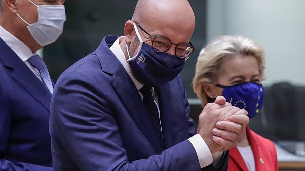 El presidente del Consejo Europeo, Charles Michel. Detrás, la presidenta de la Comisión, Ursula von der Leyen El presidente del Consejo Europeo, Charles Michel. Detrás, la presidenta de la Comisión, Ursula von der Leyen
