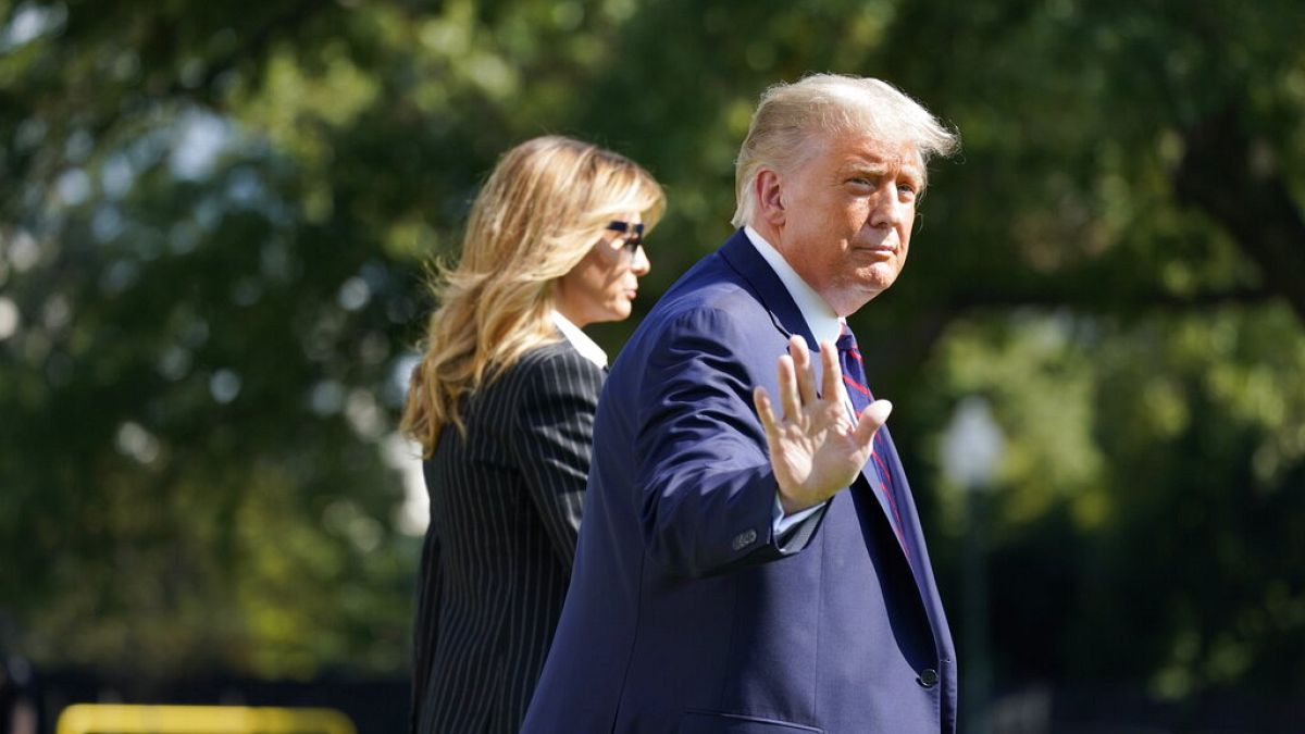 Donald e Melania Trump, esta terça-feira, na Casa Branca, antes de partirem para Cleveland