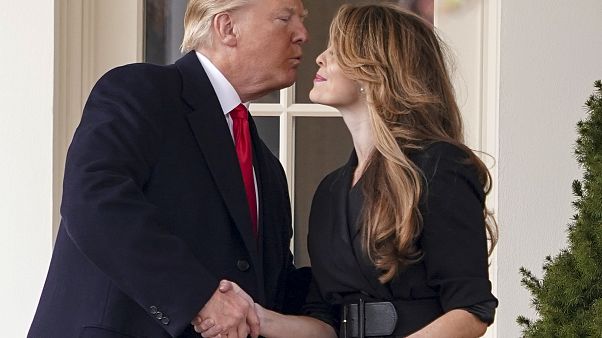 Дональд Трамп и его советница Хоуп Хикс Дональд Трамп и его советница Хоуп Хикс