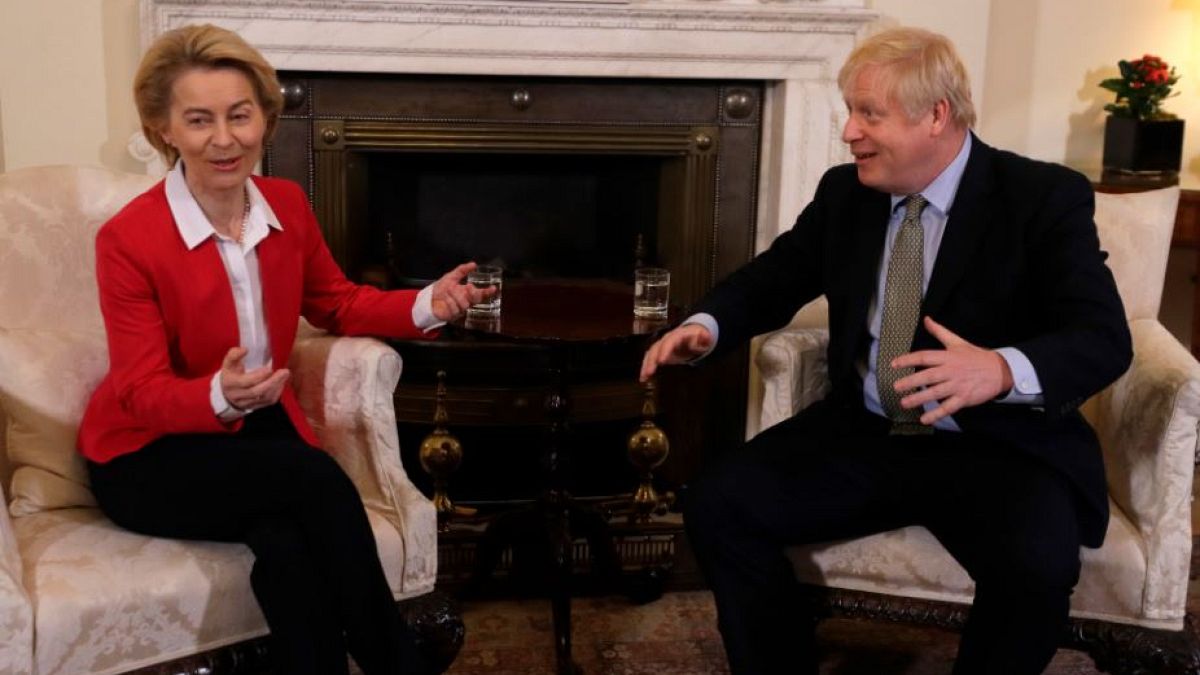 La presidenta de la Comisión Europea y el primer ministro británico durante una reunión en Londres el 8/01/2020