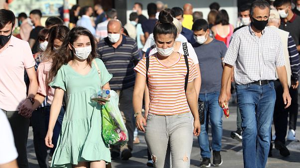 Covid-19 salgınında son durum: Türkiye'de 24 saat içinde 'belirti göstermeyen' 1.442 yeni vaka, 63 can kaybı daha kayda geçti Covid-19 salgınında son durum: Türkiye'de 24 saat içinde 'belirti göstermeyen' 1.442 yeni vaka, 63 can kaybı daha kayda geçti