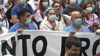 ویدئو؛ اعتصاب و تظاهرات کارکنان بهداشت آرژانتین در بوئنوس آیرس