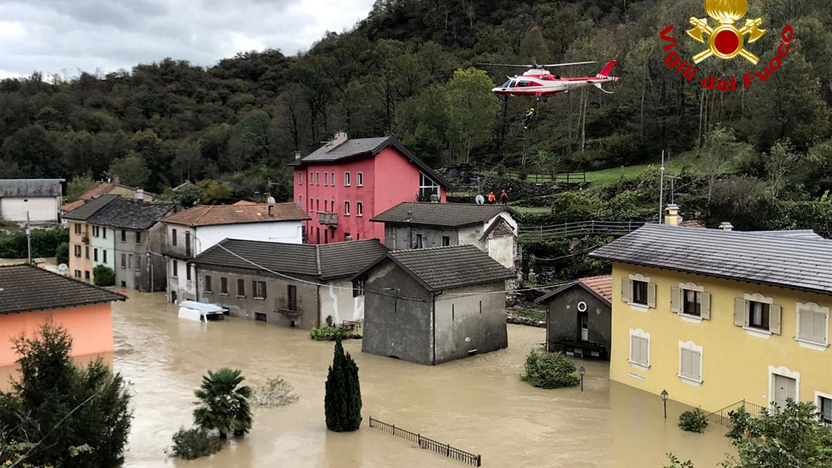 В Италии и Франции ищут десятки людей, пропавших без вести в результате наводнений