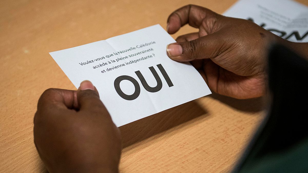 Mais de 53% votaram pelo "sim" à soberania de França na Nova Caledónia