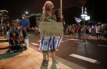 Covid-19 tedbirleriyle hükümet karşıtı protestoları yasaklayan Netanyahuya protestolu tepki