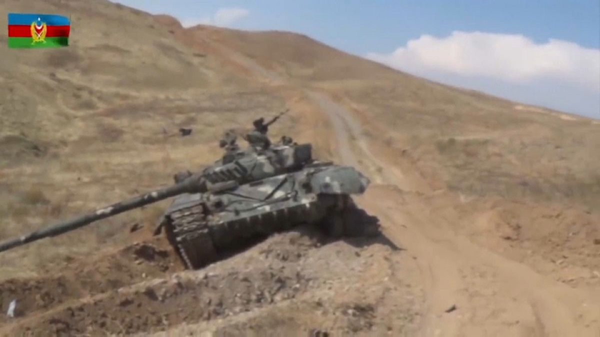 Folytatódtak a Hegyi-Karabahért vívott harcok