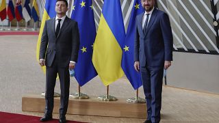 Ukrainian President Volodymyr Zelenskyy (L) and EU Council President Charles Michel in Brussels, Tuesday, Oct. 6, 2020.