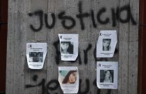 Retratos de víctimas de feminicidios en el exterior de la Comisión Nacional de Derechos Humanos, México 8 de septiembre de 2020