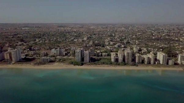Le littoral de Varosha, ville fantôme depuis 1974 Le littoral de Varosha, ville fantôme depuis 1974