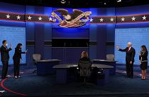 Republicanos e Democratas reclamam vitória no debate dos "vices"