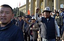 Proteste in Kirgistan - Demonstranten fordern neue Regierung