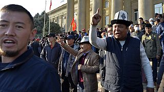 La "Rivoluzione d'Ottobre" del Kirghizistan: ora il rischio è il vuoto di potere