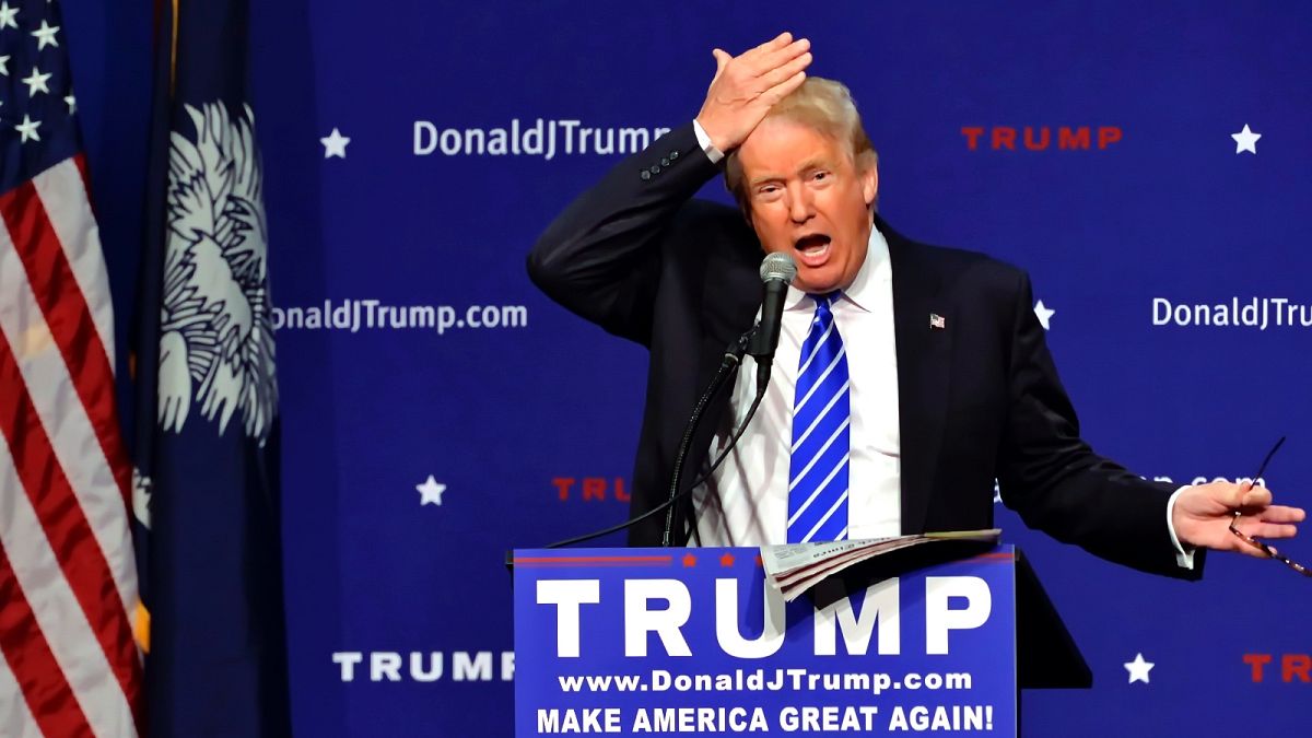 Trump a 2016-os kampányban bizonyítja, hogy haja valódi