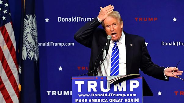 Trump a 2016-os kampányban bizonyítja, hogy haja valódi Trump a 2016-os kampányban bizonyítja, hogy haja valódi
