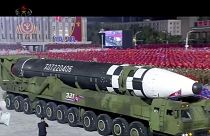 Misil balístico exhibido durante el desfile militar en Corea del Norte