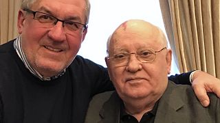 A könyv szerője, Zolcer János Mihail Gorbacsov irodájában, 2019-ben A könyv szerője, Zolcer János Mihail Gorbacsov irodájában, 2019-ben