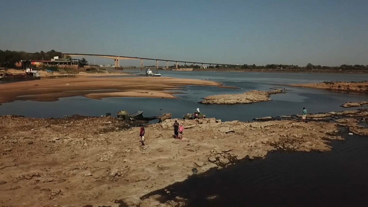 El río Paraguay en su nivel más bajo en medio siglo 