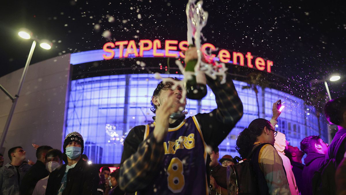 Lakers-Fans feiern 17. Meisterschaft des LeBron-James-Teams