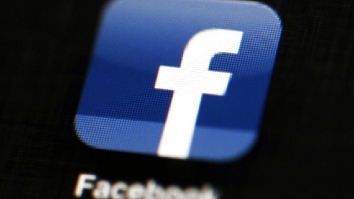 Facebook запретил отрицать Холокост
