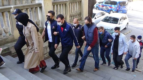 Gülen hareketine karşı başlatılan operasyonda gözaltına alınanlar (Arşiv) Gülen hareketine karşı başlatılan operasyonda gözaltına alınanlar (Arşiv)