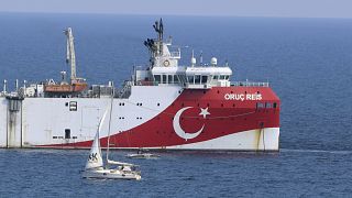 صورة لسفينة تنقيب تركية في البحر المتوسط