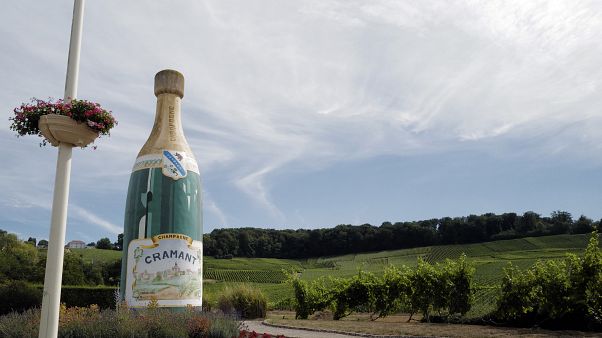 Champagner Werbung am Straßenrand Champagner Werbung am Straßenrand