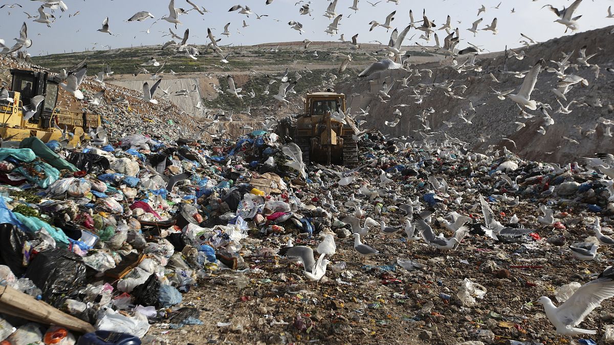 Una foto de 2018 del vertedero de Fyli cerca de Atenas. Grecia es uno de los países europeos con menor índice de reciclaje de plástico.