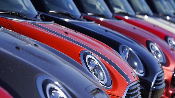 Απούλητα Mini Cooper σε αντιπροσωπεία Απούλητα Mini Cooper σε αντιπροσωπεία