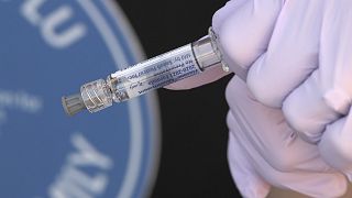 لقاح انفلونزا يزمع تسلييمها إلى المؤسسة الوطنية لمكافحة الأمراض المعدية في بتيسدا ضاحىة العاصمة الأمريكية واشنطن. 2020/09/30