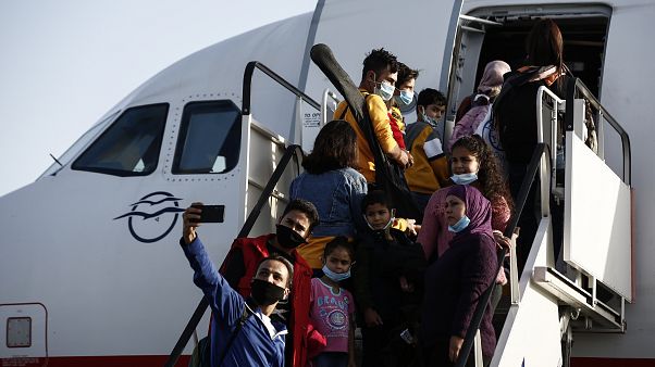 Αναγνωρισμένοι πρόσφυγες αναχώρησαν για πρώτη φορά από την Ελλάδα με προορισμό τη Γερμανία Αναγνωρισμένοι πρόσφυγες αναχώρησαν για πρώτη φορά από την Ελλάδα με προορισμό τη Γερμανία
