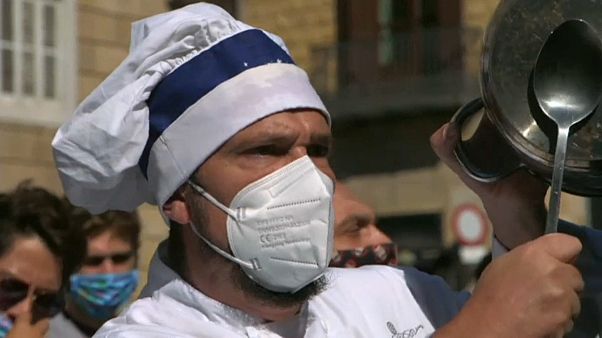 Protesta en Barcelona contra el cierre de bares y restaurantes Protesta en Barcelona contra el cierre de bares y restaurantes