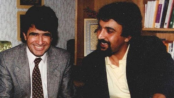 حمید متبسم، آهنگساز و نوازنده تار و سهتار در کنار استاد شجریان حمید متبسم، آهنگساز و نوازنده تار و سهتار در کنار استاد شجریان