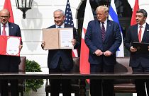 İsrail ile Birleşik Arap Emirlikleri ve Bahreyn arasında varılan "ilişkilerin normalleştirilmesine" yönelik anlaşmalar 15 Eylül 2020'de Beyaz Saray'da imzalandı.