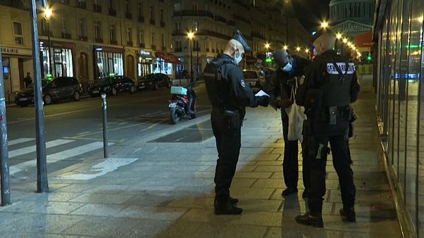 Tout contrevenant s'expose à une amende de 135 euros puis, en cas de double récidive, à six mois de prison et 3 750 euros d'amende Tout contrevenant s'expose à une amende de 135 euros puis, en cas de double récidive, à six mois de prison et 3 750 euros d'amende
