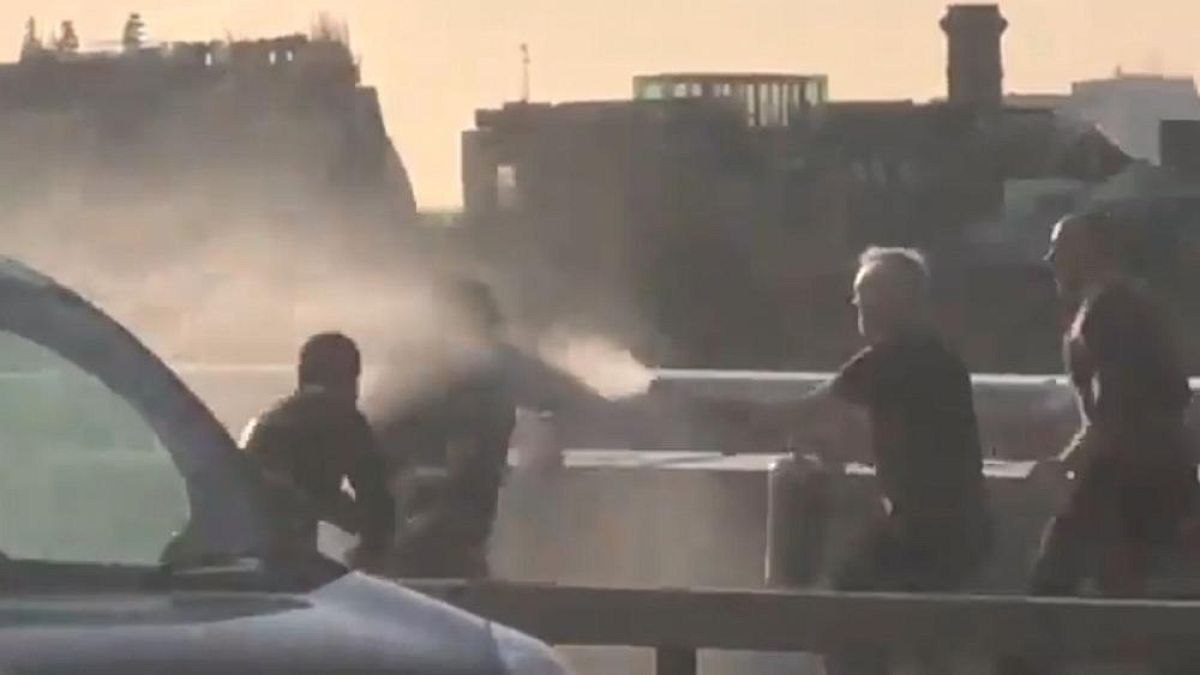 Steven Gallant narval boynuzuyla saldırganı Londra Köprüsü'nde durdururken