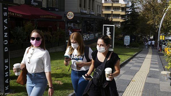 Tükiye'de Covid-19 salgını Tükiye'de Covid-19 salgını