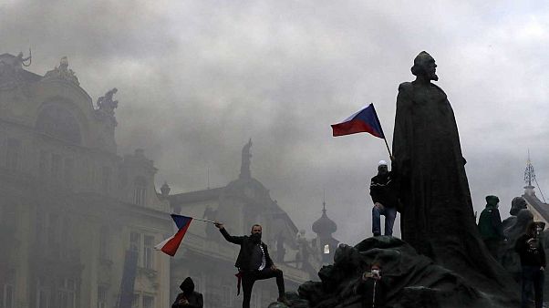 Praga: scontri fra polizia e manifestanti per le restrizioni anti-Covid Praga: scontri fra polizia e manifestanti per le restrizioni anti-Covid