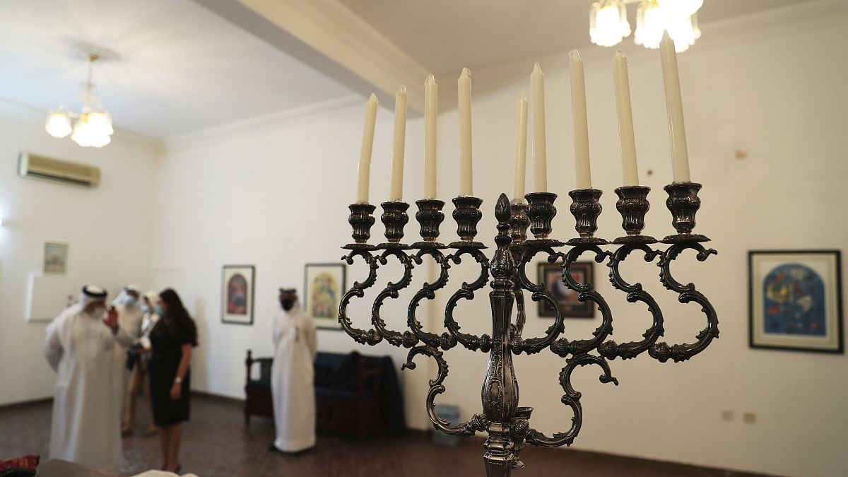 زيارة وفد إسرائيلي إلى كنيس الجالية اليهودية في المنامة، الأحد 18 أكتوبر 2020
