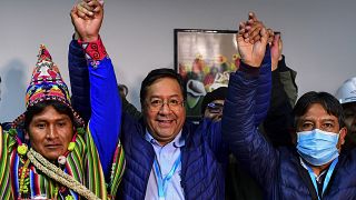Bolivya'da düzenlenen genel seçimleri Sosyalizm Hareketi Partisi adayı Luis Arce Catocora kazandı.