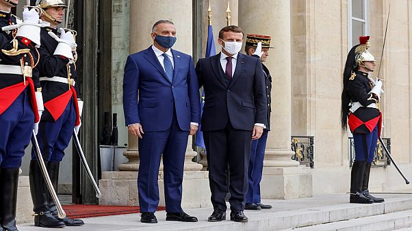 الرئيس الفرنسي إيمانويل ماكرون يستقبل رئيس الوزراء العراقي مصطفى الكاظمي الرئيس الفرنسي إيمانويل ماكرون يستقبل رئيس الوزراء العراقي مصطفى الكاظمي
