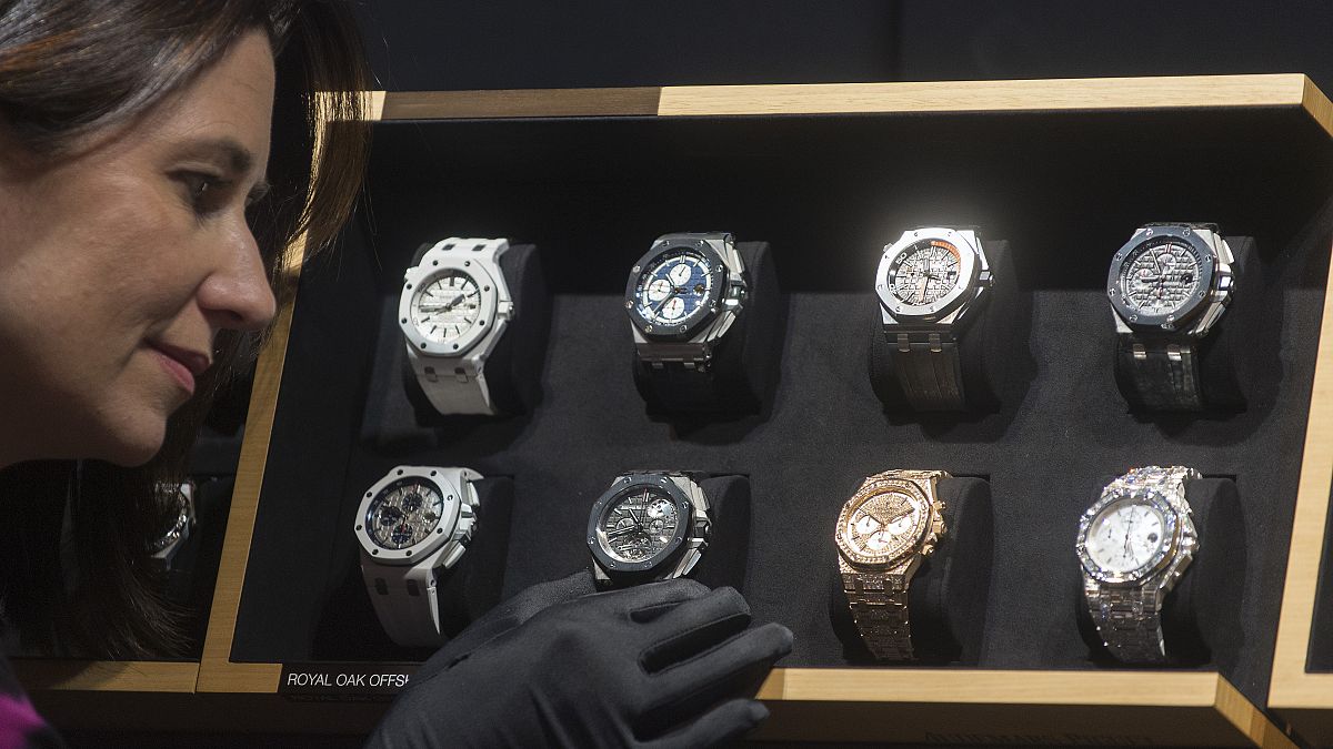 Montres de luxe présentées lors du Salon International de la Haute Horlogerie, à Genève, le 19/01/2015.