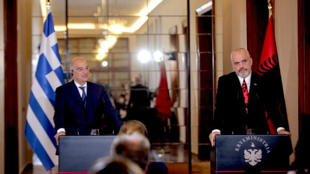Yunan Dışişleri Bakanı Nikos Dendias ve Arnavutluk Başbakanı Edi Rama
