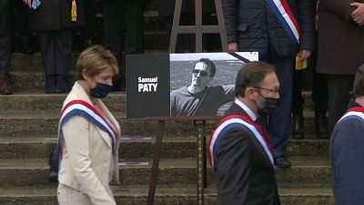 Минута молчания в парламенте Франции