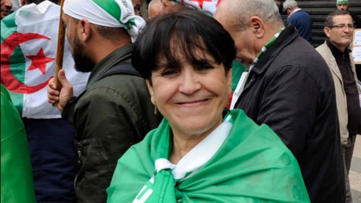 الصحفية ومديرة صحيفة الفجر الجزائرية حدة حزام
