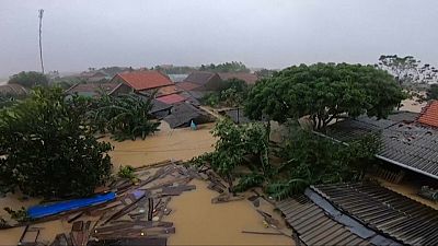 Inondations spectaculaires au Vietnam