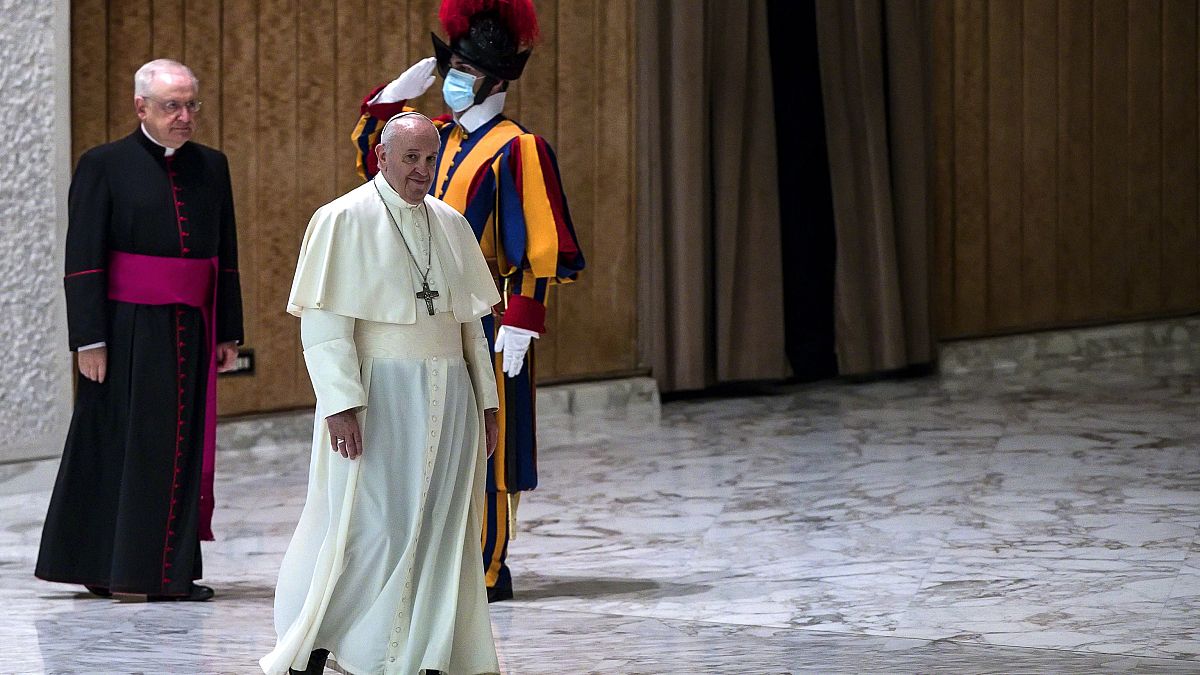 Papa Francisco defende união de facto entre homossexuais