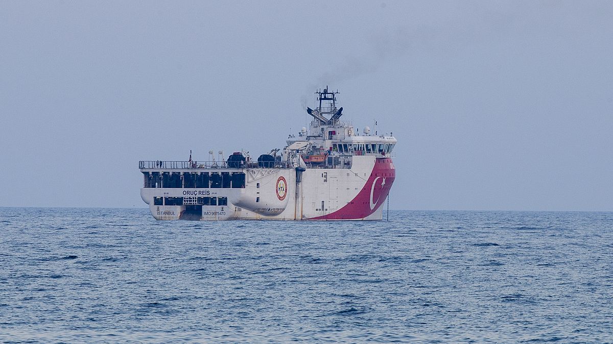 Oruç Reis araştırma gemisi için Navtex uzatıldı
