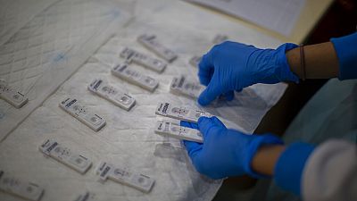 Házhoz viszik a koronavírus-tesztet Madridban
