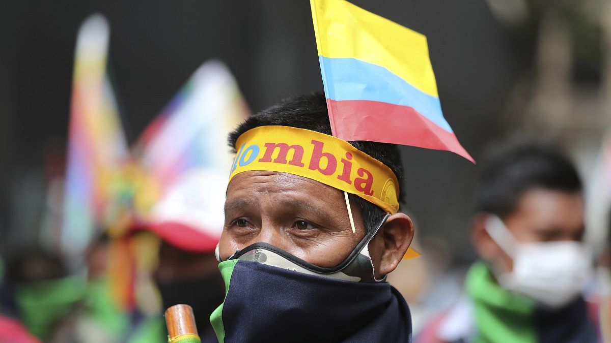 Őslakosok kormányellenes tüntetése Kolumbiában