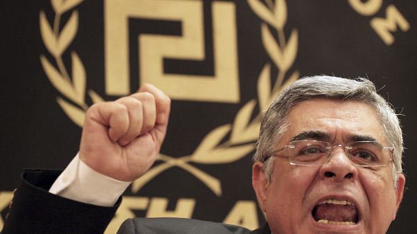 Archives : le dirigeant du parti néo-nazi grec Aube dorée, Nikos Michaloliakos, à Athènes, le 6 mai 2012 Archives : le dirigeant du parti néo-nazi grec Aube dorée, Nikos Michaloliakos, à Athènes, le 6 mai 2012